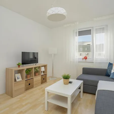 Cozy Remote Work By Renters Apartment Poznan