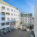 Apartment Cozy Remote Work By Renters Poznan