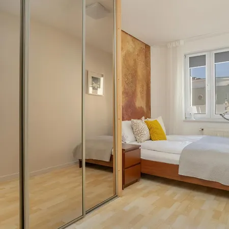 Cozy Remote Work By Renters Appartement Poznań